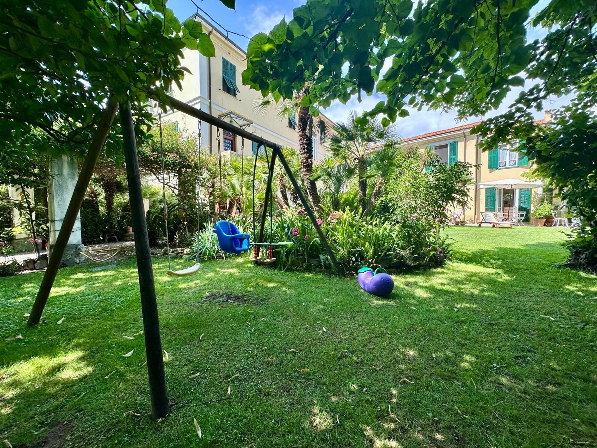 Villa Angelina - Casa Glicine فاليكروسيا المظهر الخارجي الصورة